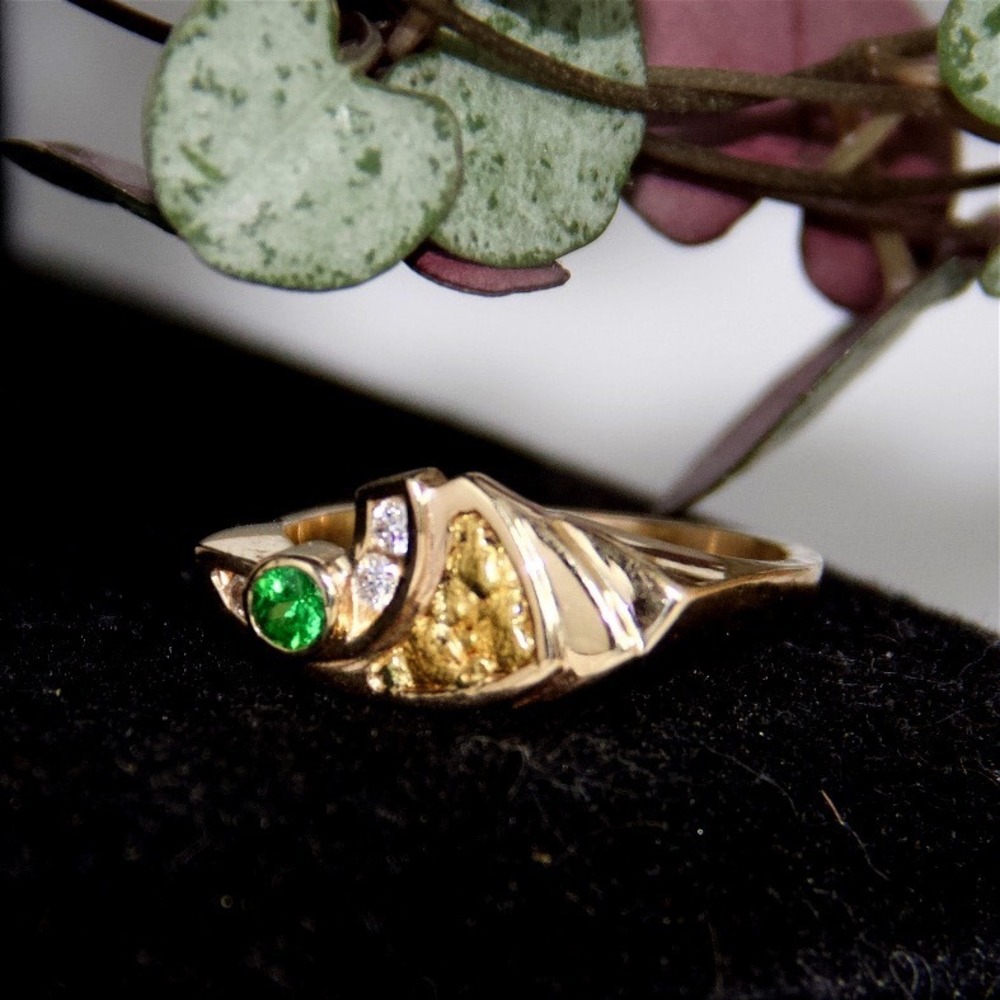 14k Yellow Gold Alaskan Gold Nugget Ring Emerald Diamond‎ Accents Size 10